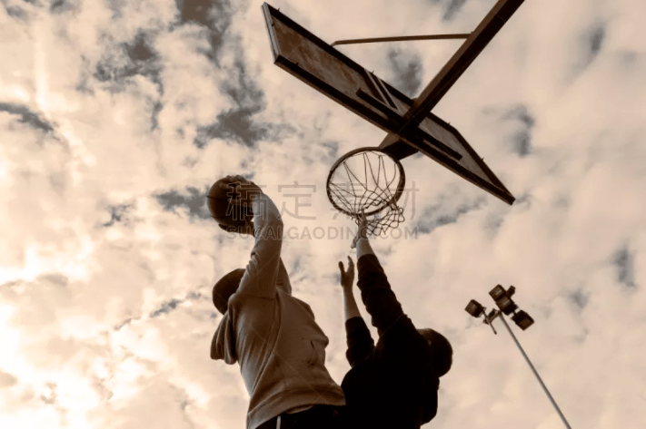 斗地主开局先看这点（斗地主起手先关注这一要点）